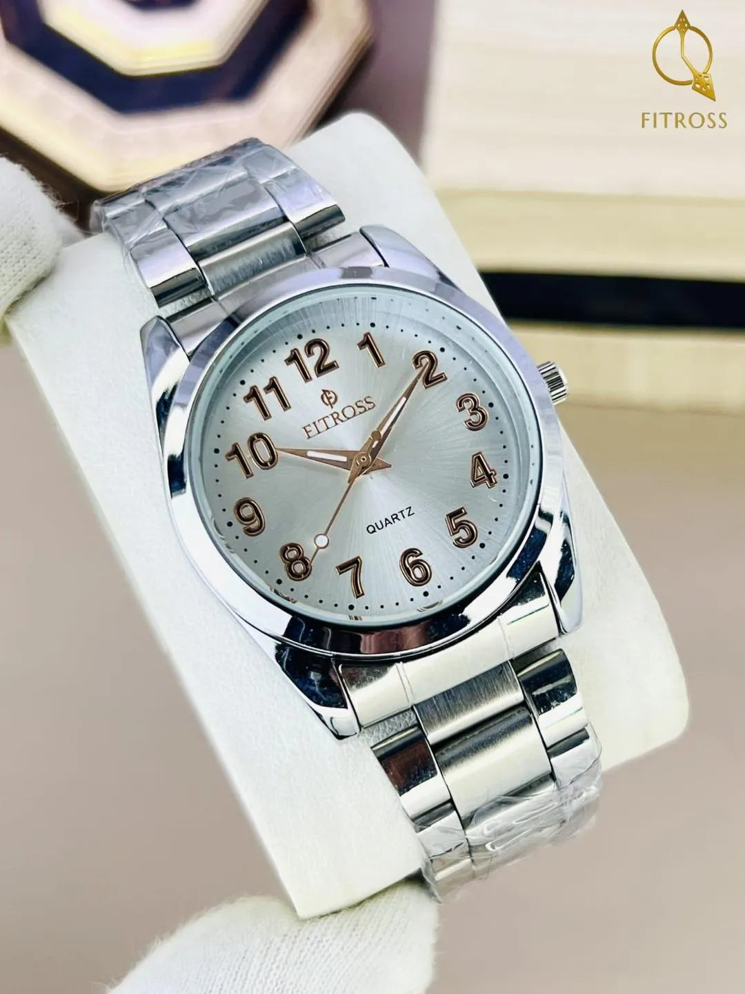 Men's Movement : Quartz,Water Resistant Watch